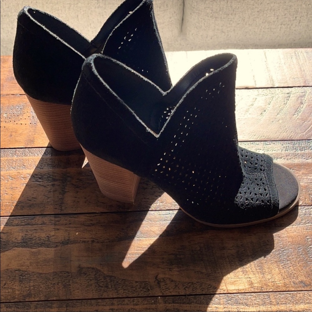 Lucky Brand Open Toe Black Bootie sz 7